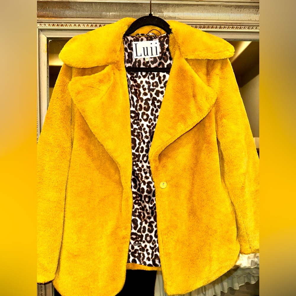 LUII PLUSH COAT